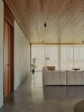 Loredo House Navc01