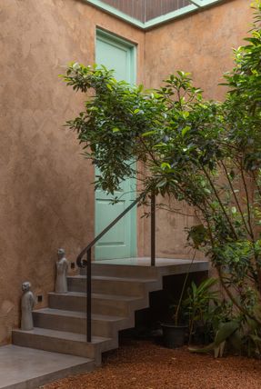Living Continuum Studio And House