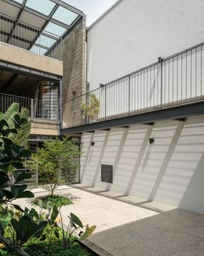Asa Sandra And Albano Studio