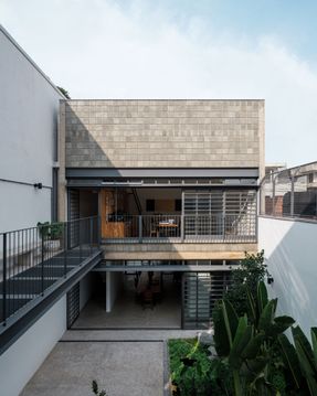 Asa Sandra And Albano Studio