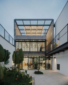 Asa Sandra And Albano Studio