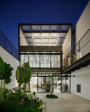 Asa Sandra And Albano Studio