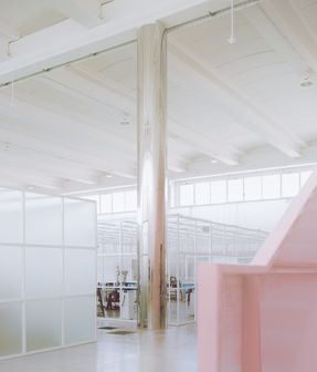 Bottega Bruzziches Headquarters