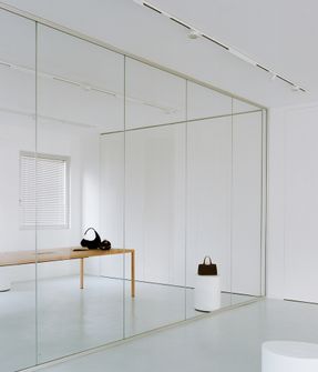 Bottega Bruzziches Headquarters