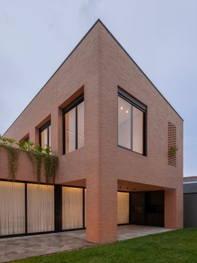 Torrão House