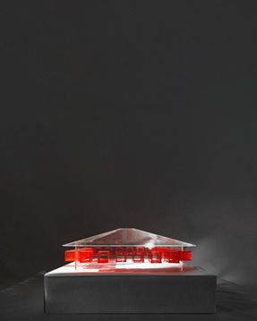 Wall-Less Gallery