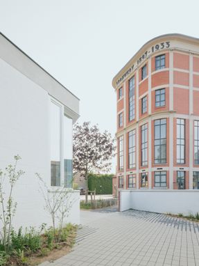 Youth Center Mena