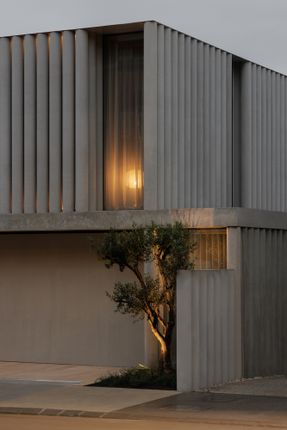 Concrete Curtain House