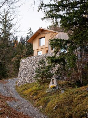 Swiss Alpine Cabin Reconstruction