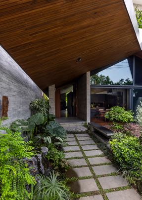 V House