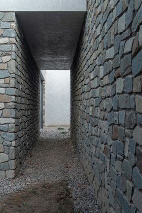 Kand-Kaav Villa