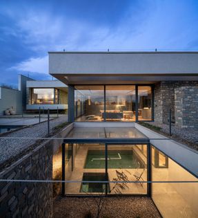 Kand-Kaav Villa