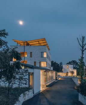Mine Resort · Hill