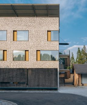 Mine Resort · Hill