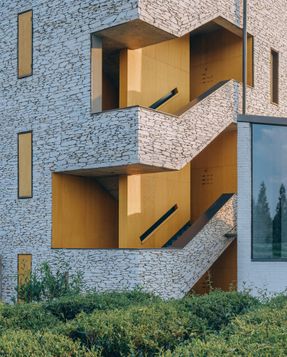 Mine Resort · Hill