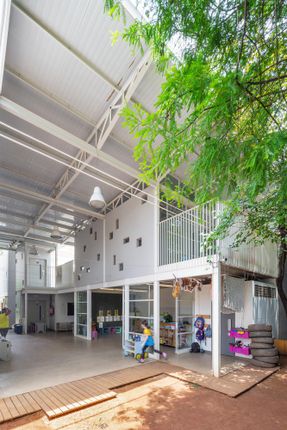 Neighborhood School - Pavilion 02