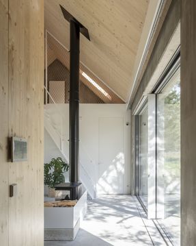 Kownatki Lake House