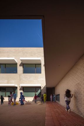 Camarate Elementary School No. 5
