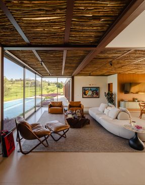Casa Themis