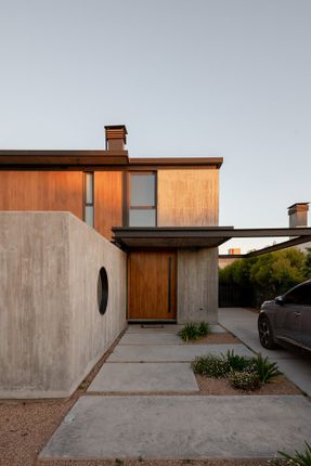 Detached House In The La Reserva Neighborhood Bahía Blanca