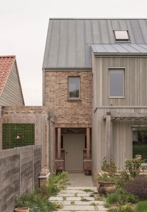Contemporary Farmhouse