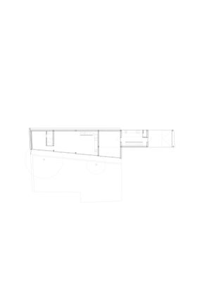 L33 Narrow House