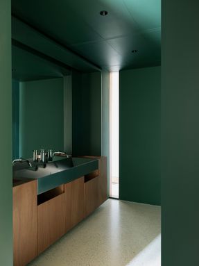 Vis-à-Vis Venetian Villa