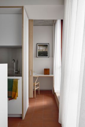 9 Wilson Ave Apartment