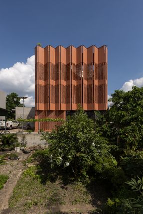 Creative Usage Of Bricks & Earth