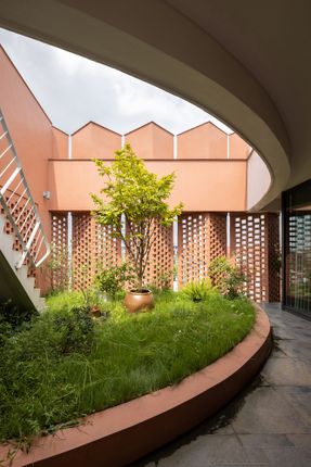 Creative Usage Of Bricks & Earth