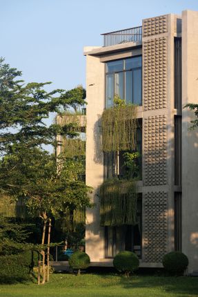 Ara Manor