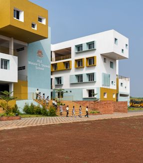 KLE School, Sankeshwar