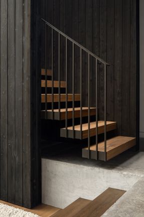 Terrace Mountain Residence