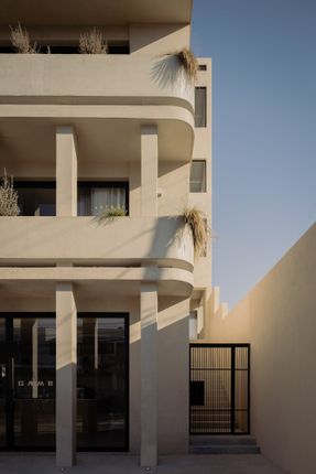 Estero Residences + Gamba café