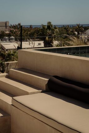 Estero Residences + Gamba café