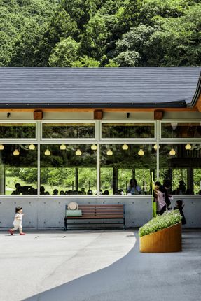 Makino's Roadside Station