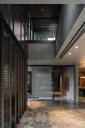 El House