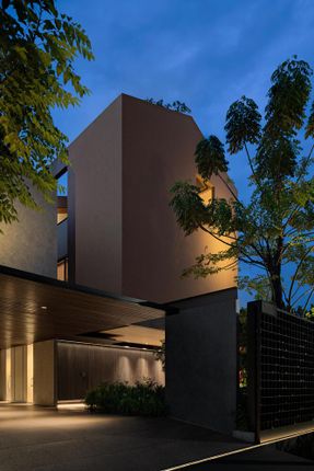 El House