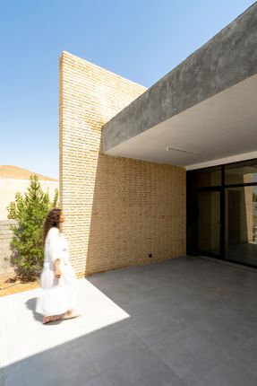B-Neshat Villa