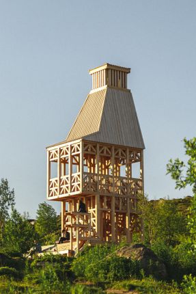 Kola Bay Lighthouse Viewpoint