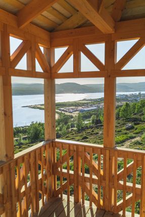 Kola Bay Lighthouse Viewpoint
