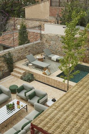 Sera House