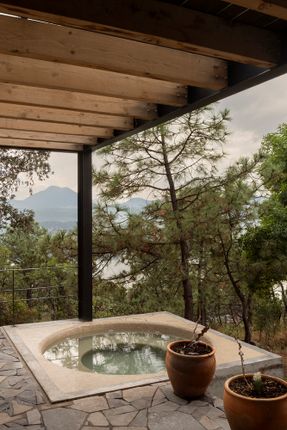 Valle House