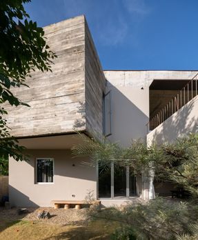 The Terrace House