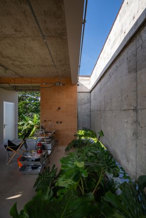 The Terrace House