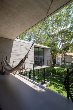 Refugio House