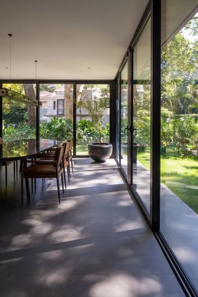 Refugio House