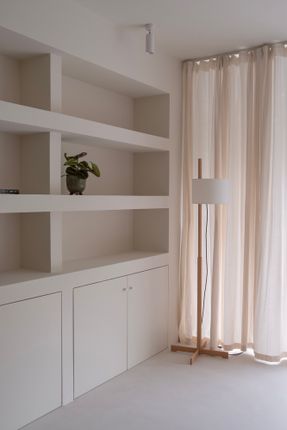 Unwhite Office
