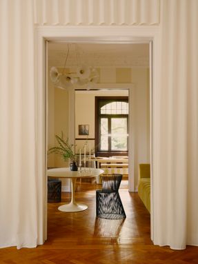 House SNB