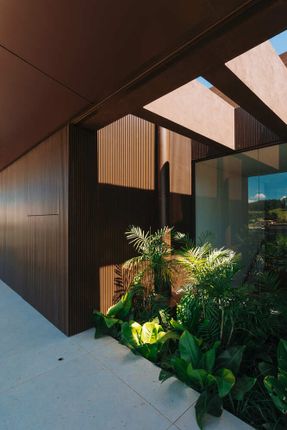 GLG Residence